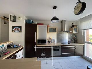  Appartement à louer 3 pièces 64 m²