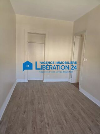  Appartement à louer 5 pièces 82 m²