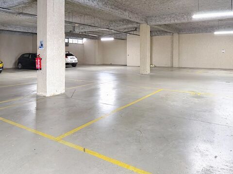  Local commercial de 86,74 m² à Bourgoin-Jallieu 