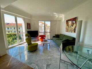  Appartement à louer 2 pièces 45 m²