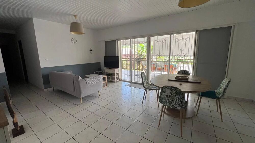 VILLA T5 AVEC PISCINE PROCHE DE TOUTES LES COMMODITÉS  QUARTIER