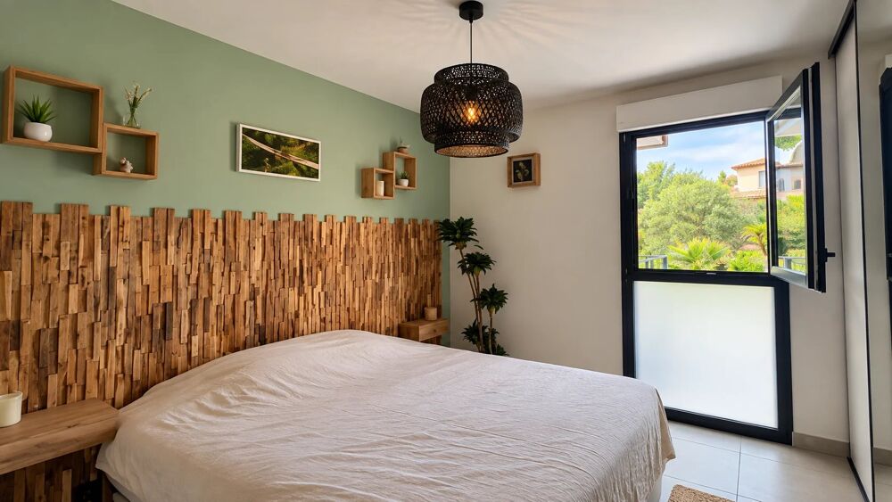 Vente Appartement SAINT-RAPHAËL - VALESCURE / T3 AVEC TERRASSE, PISCINE ET GARAGE Saint-raphaël