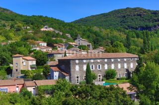  Immeuble � vendre 15 + pi�ces 1200 m�