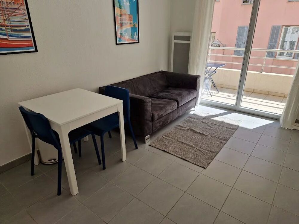 Location Appartement Bas saint roch proche facultés Nice