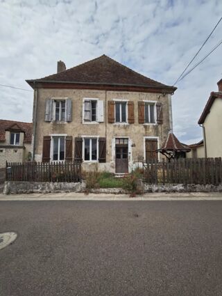  Maison à vendre 15 + pièces 264 m²