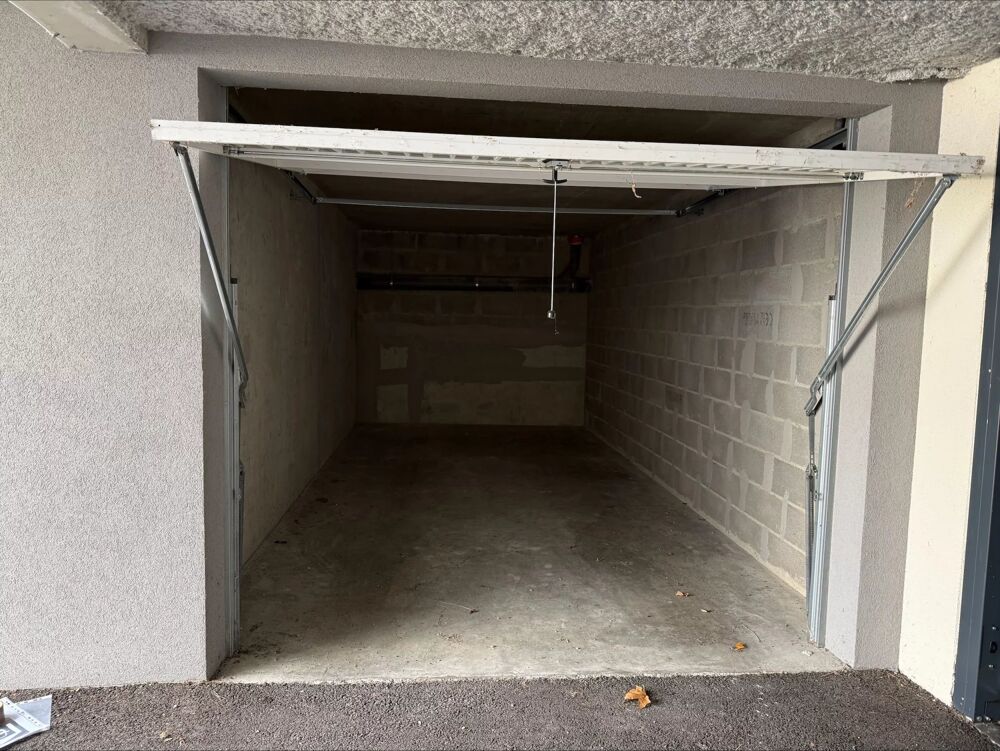 Location Parking/Garage Garage ferm� - Rue Bizanet - Ile Verte Grenoble