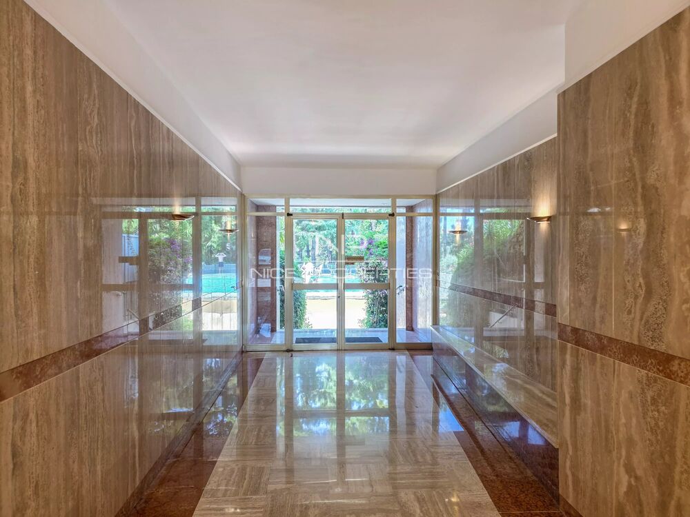 CAP D'AIL : Appartement 3 pièces avec terrasses, à rénover, dans