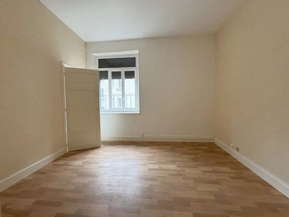 Maison avec un garage de 65m²