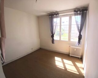  Appartement à louer 5 pièces 116 m²