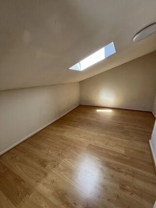  Appartement à louer 3 pièces 55 m²