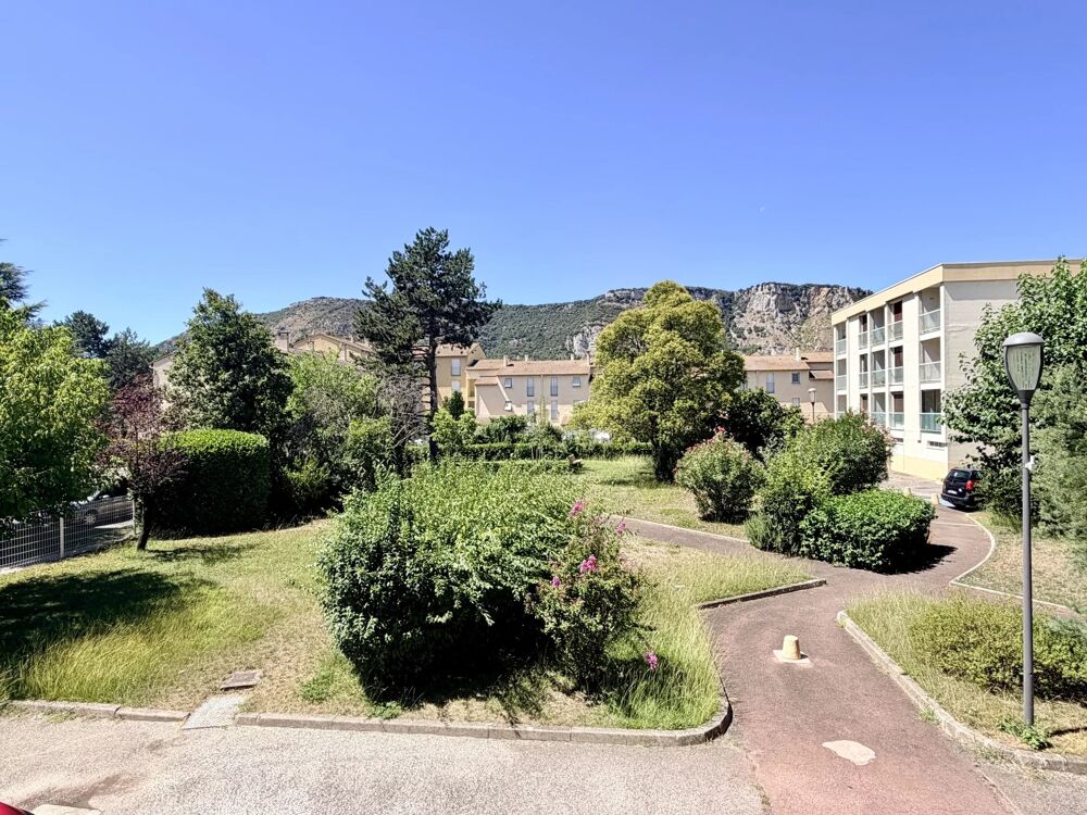 Appartement 4 pièces avec garage et balcons