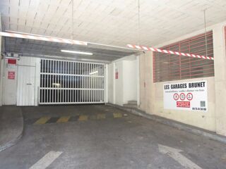  Parking / Garage � louer 
