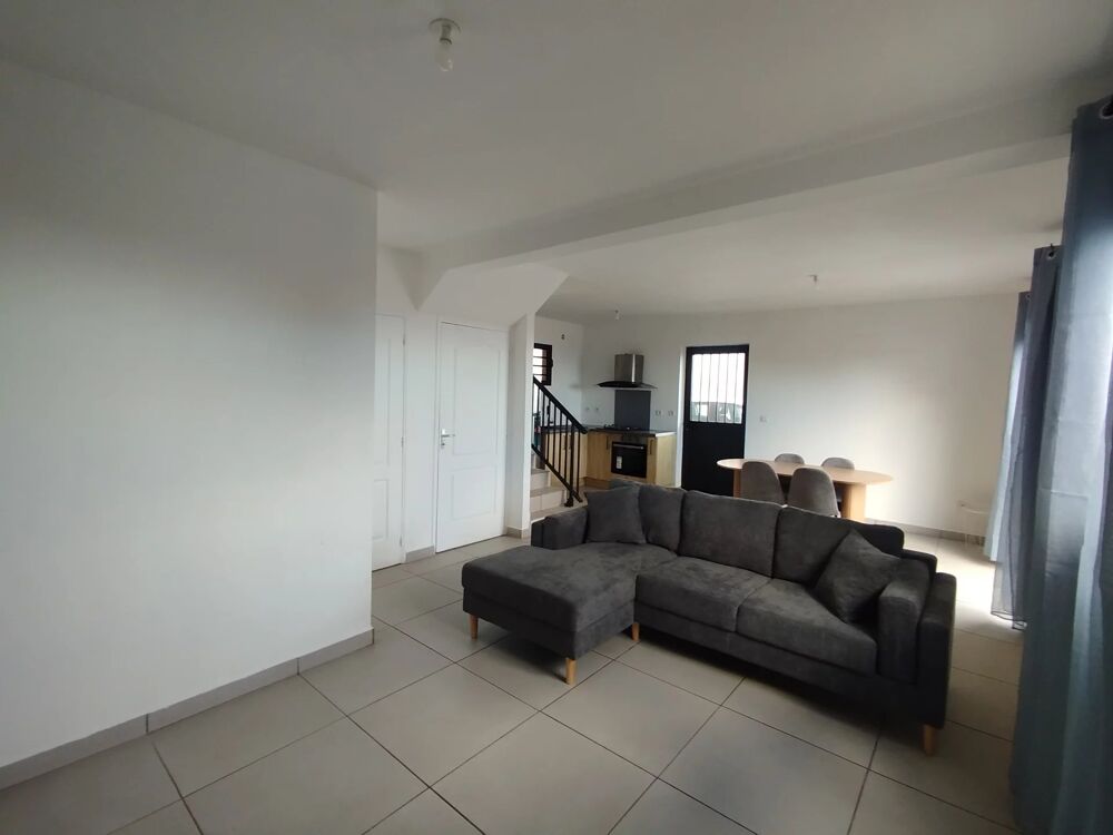 Maison F3/4 avec étage  La Rivière Saint-Louis