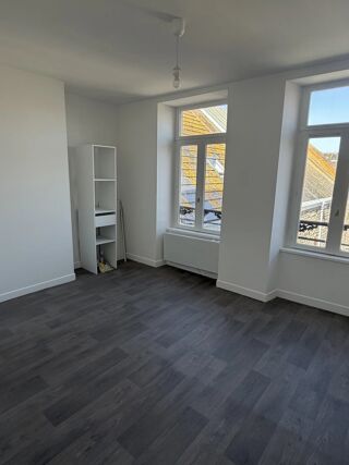  Appartement à louer 2 pièces 52 m²