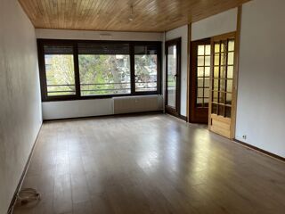  Appartement à louer 5 pièces 97 m²