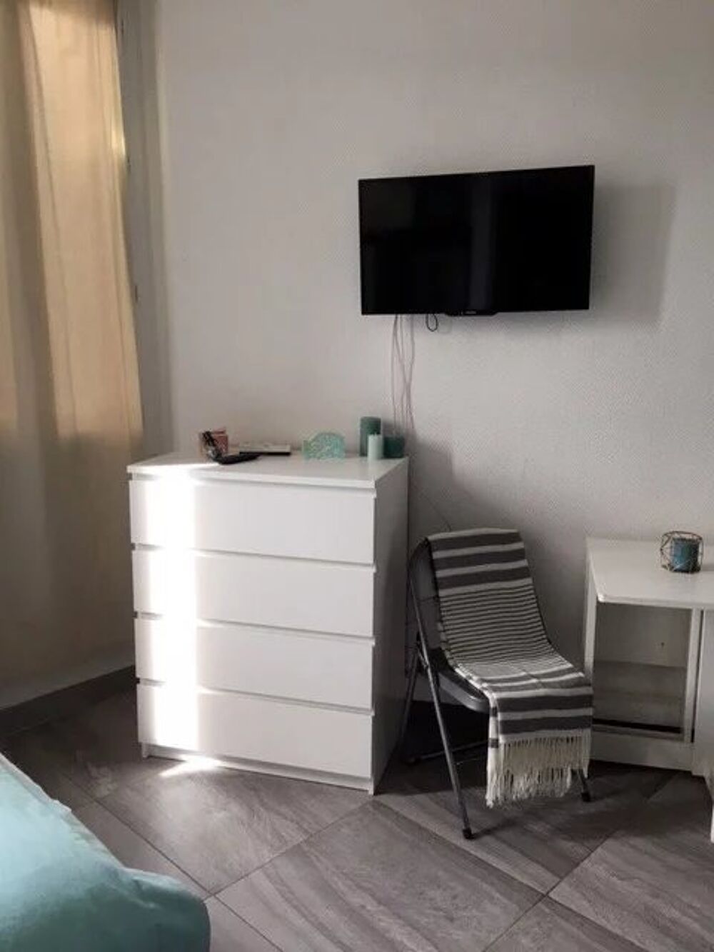 Location Appartement Studio au dernier étage avec vue Nice
