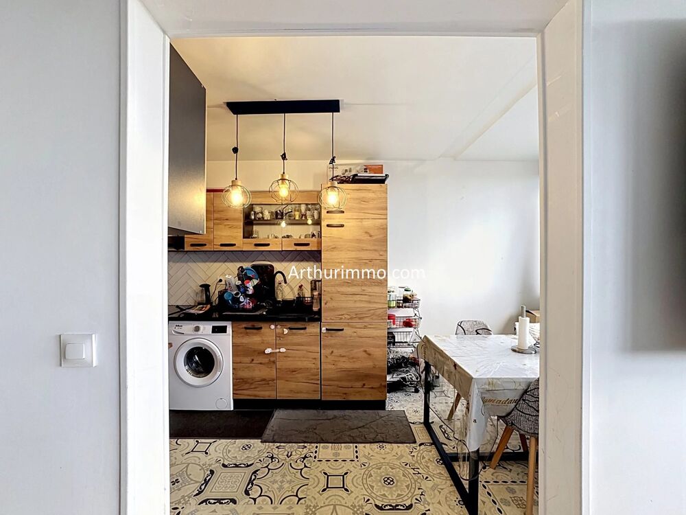 Appartement 3 pièces avec parking et cave  Résidence sécurisée