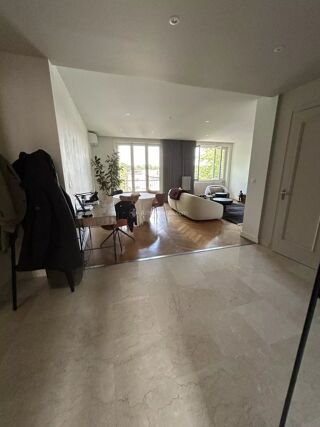  Appartement à louer 3 pièces 92 m²