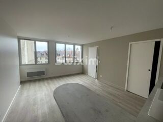  Appartement à louer 4 pièces 81 m²
