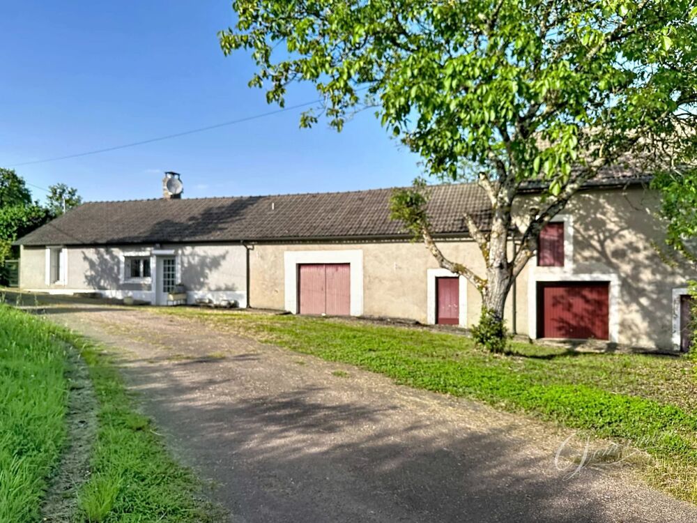 AUXOIS: En Exclusivité Fermette avec un hectare de terrain
