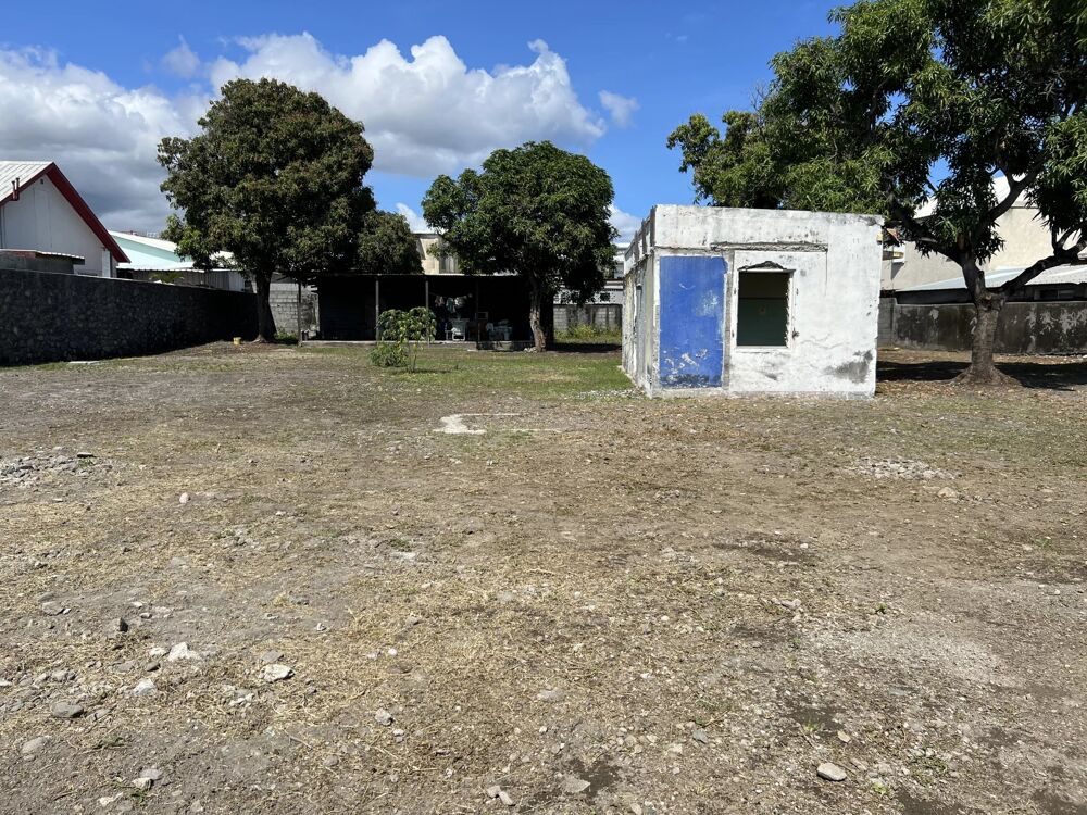 Location Terrain Terrain plat -1490 m² Le port