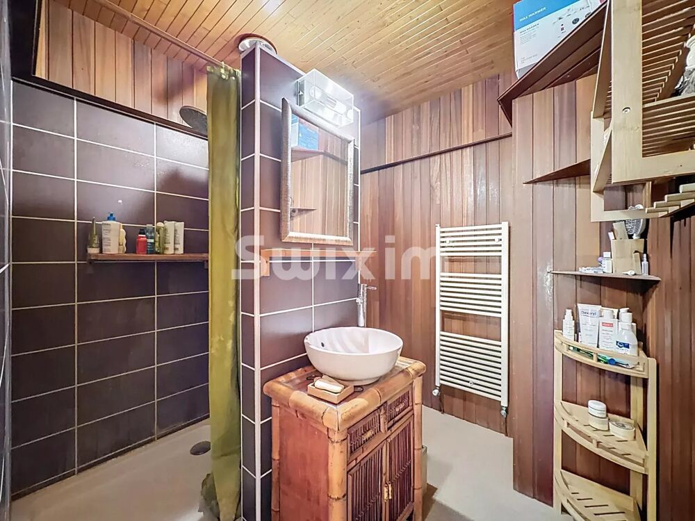 � vendre  Maison P�ron (01630)