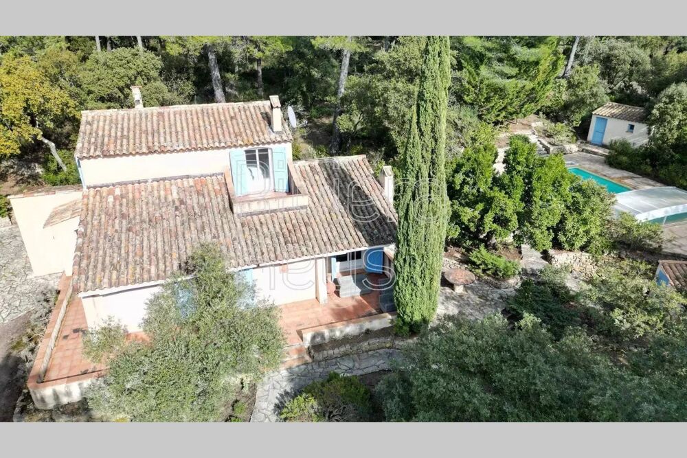 Belle villa de 3 chambres avec piscine, à pied du centre du vill