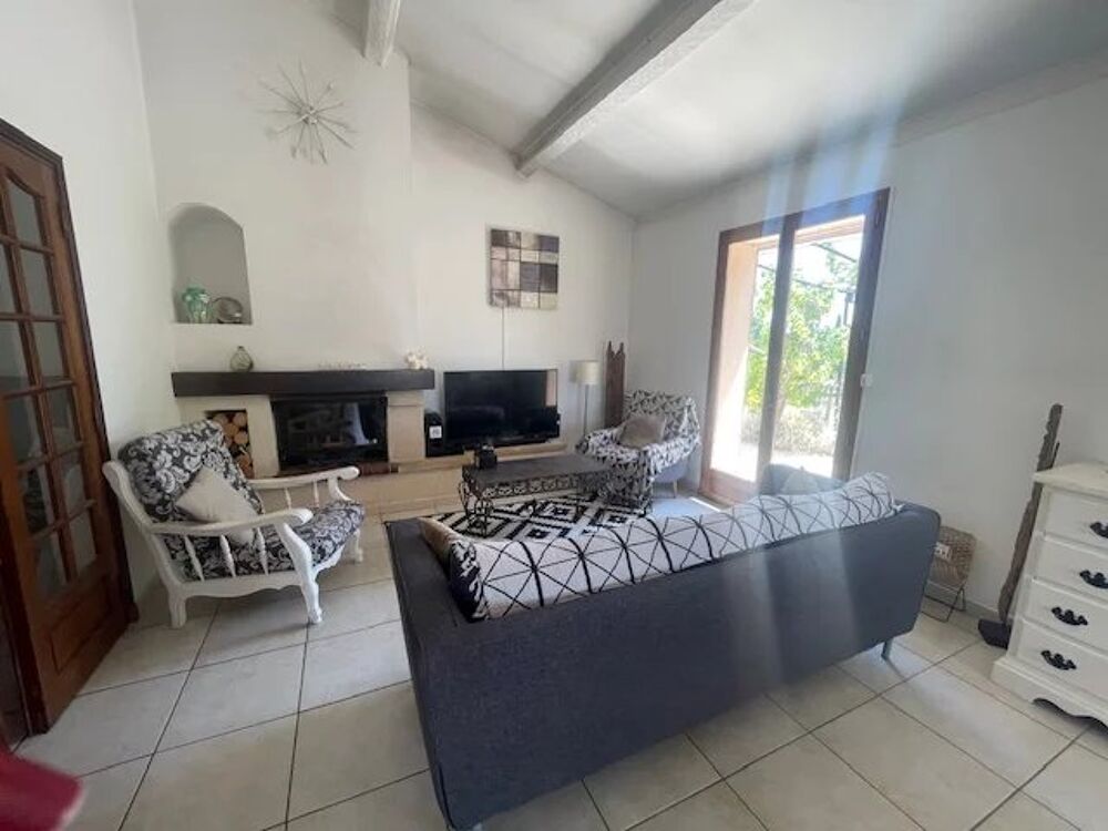 EXCLUSIVITÉ - VILLA AVEC 115,78 M² HABITABLES ET 165,04 M² DE TE