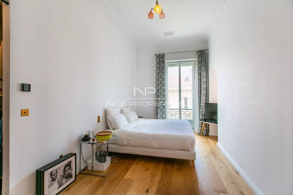 Nice Carré d'Or, splendide 4 pièces rénové et climatisé en derni