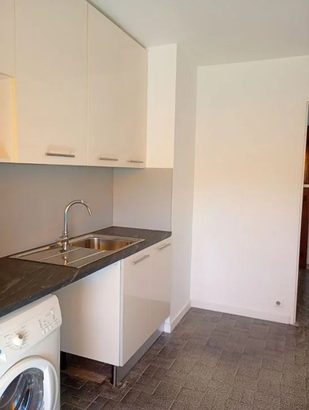 Location Appartement Deux pièces de 52m² avec terrasse et garage Cannes