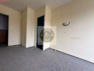  Immeuble  vendre 15 + pices 518 m