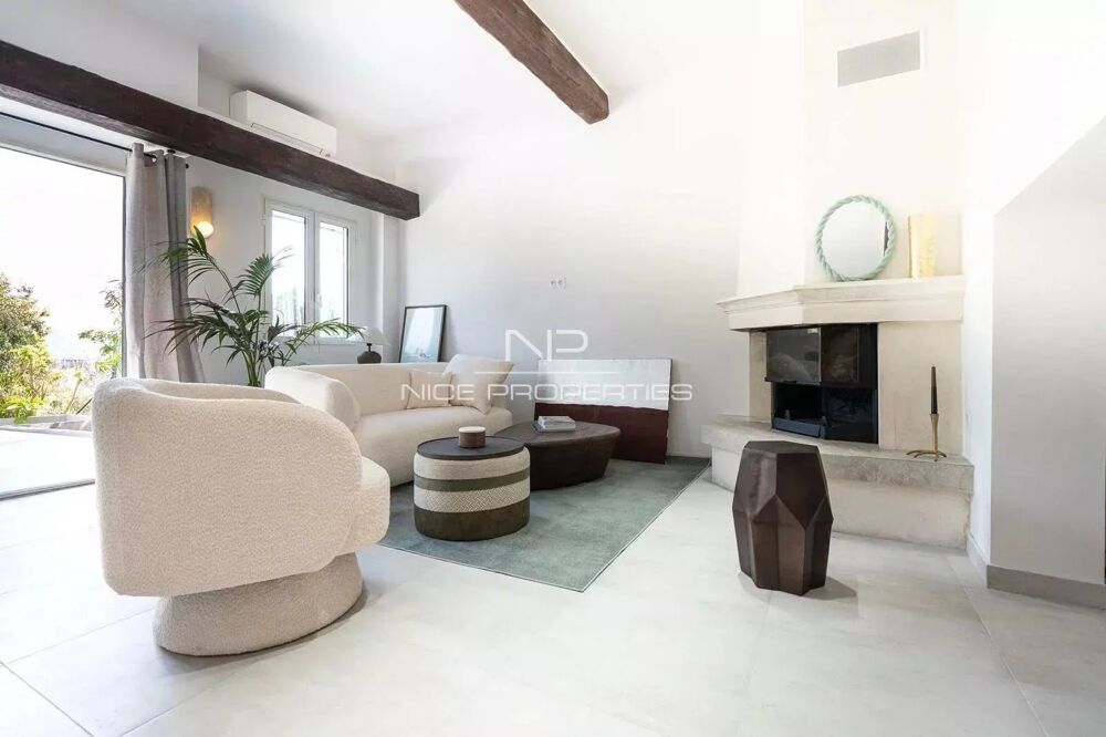 Vente Maison Villa – Élégance avec vue mer dans une résidence privée à Cannes Cannes