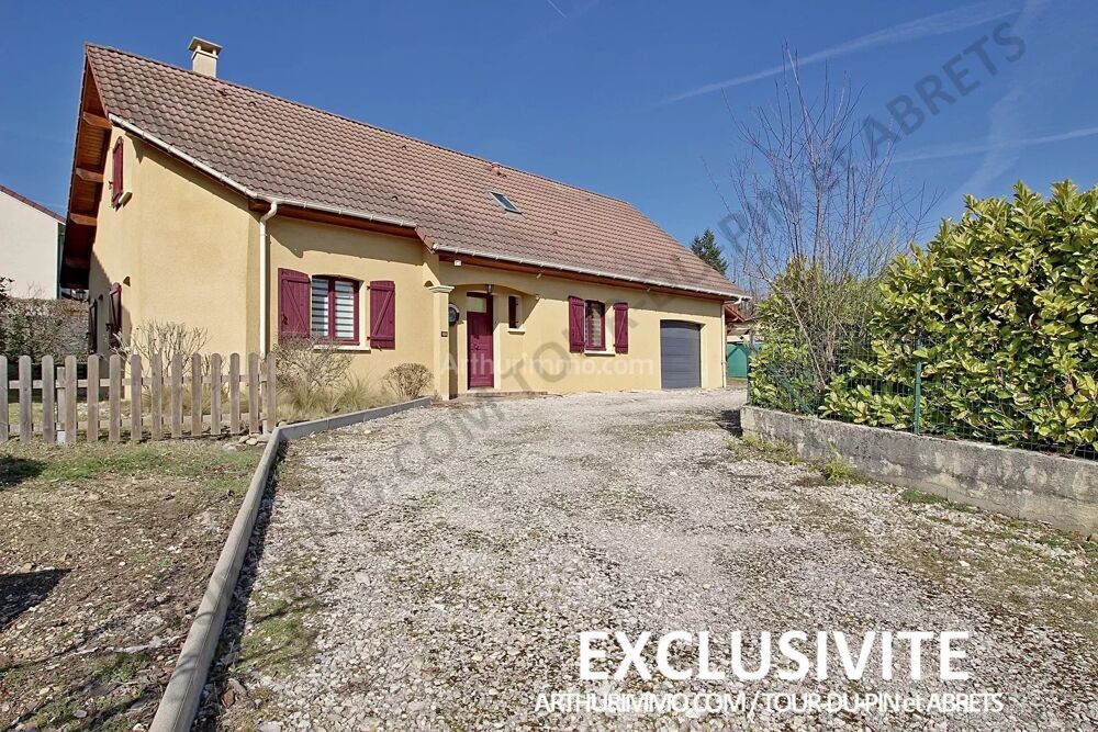 Maison T6 avec tous commerces accessibles à pied !