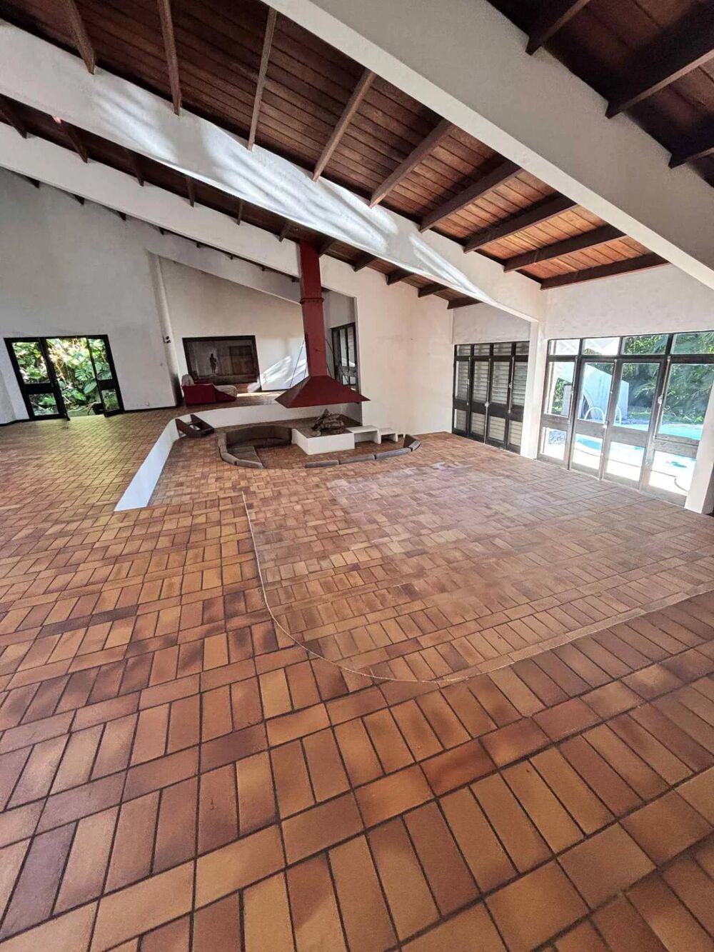 Vente Maison Propriété - 8 pièces - terrain de 4800 m² Saint-denis
