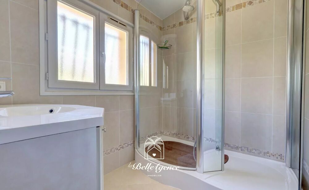 � vendre  Maison Saint-Laurent-du-Var (06700)