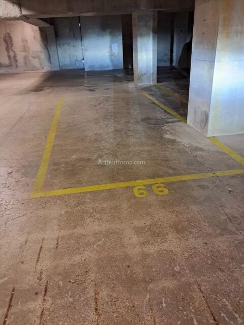  Parking / Garage  louer 