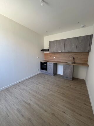  Appartement à louer 3 pièces 65 m²