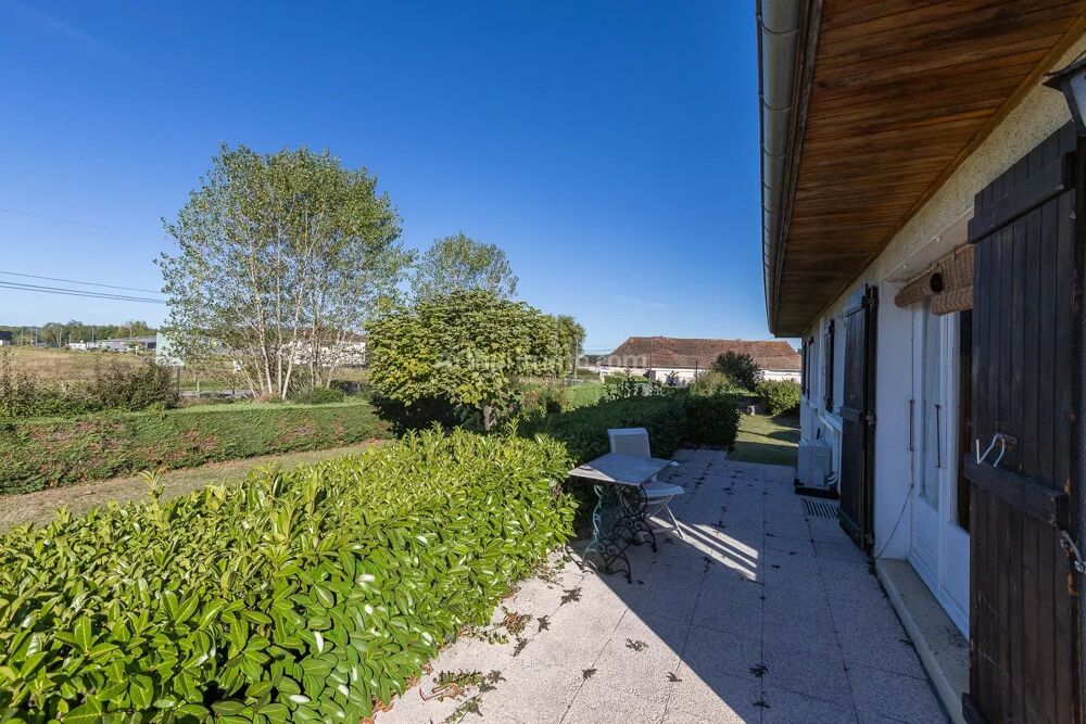 Maison individuelle avec 2 400m² de terrain