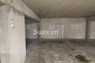  Parking / Garage à louer 1 pièce 15 m²