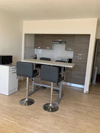  Appartement à louer 1 pièce 35 m²
