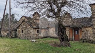  Maison  vendre 15 + pices 270 m