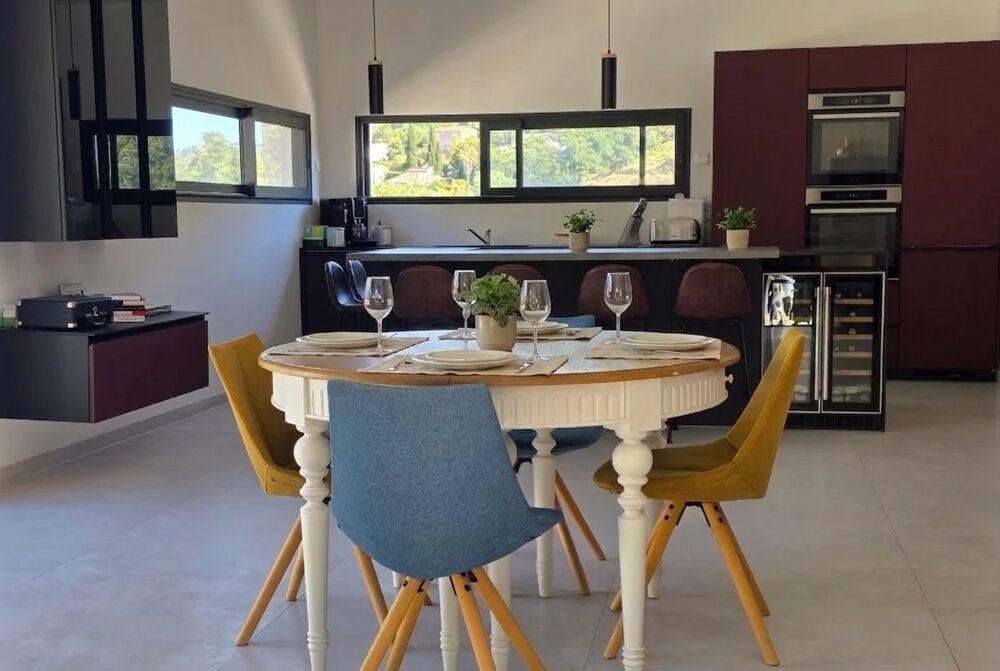 Vente Maison EXCLUSIVITÉ - VILLA CONTEMPORAINE - 4 CHAMBRES - GARAGE 48m² Vidauban