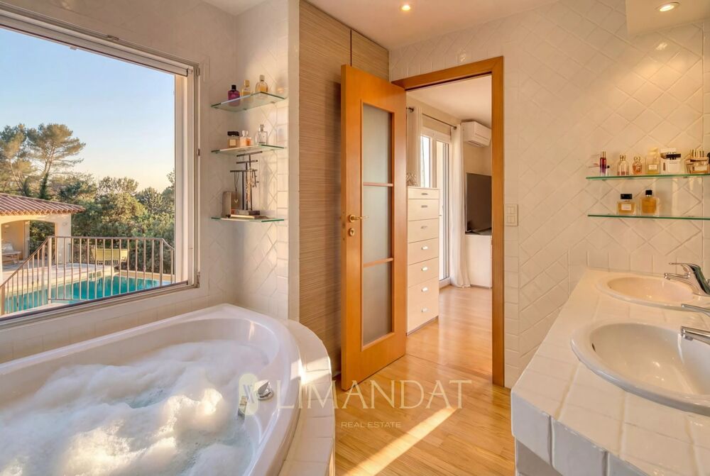à vendre  Maison Mougins (06250)