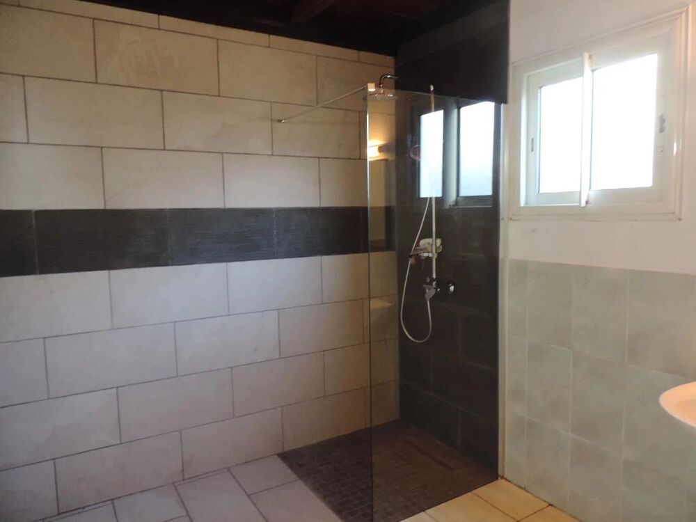 Location Maison SH 4383 : MAISON JUMELEE F4 DE 82 m² PETITE ILE Petite-Île