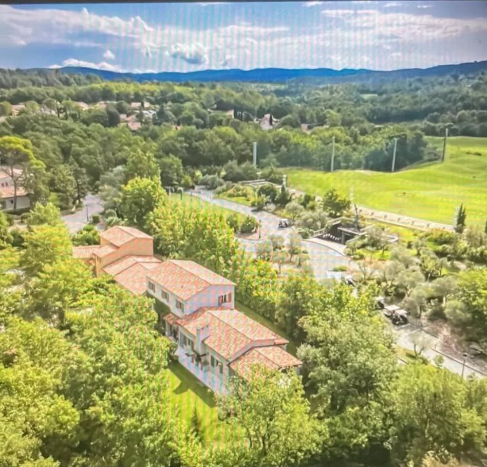 � vendre  Maison Tourrettes (83440)