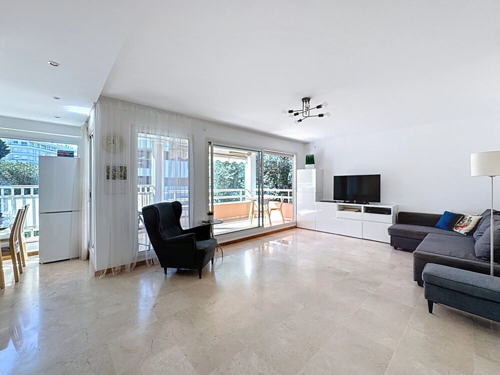 � vendre  Appartement Antibes (06600)