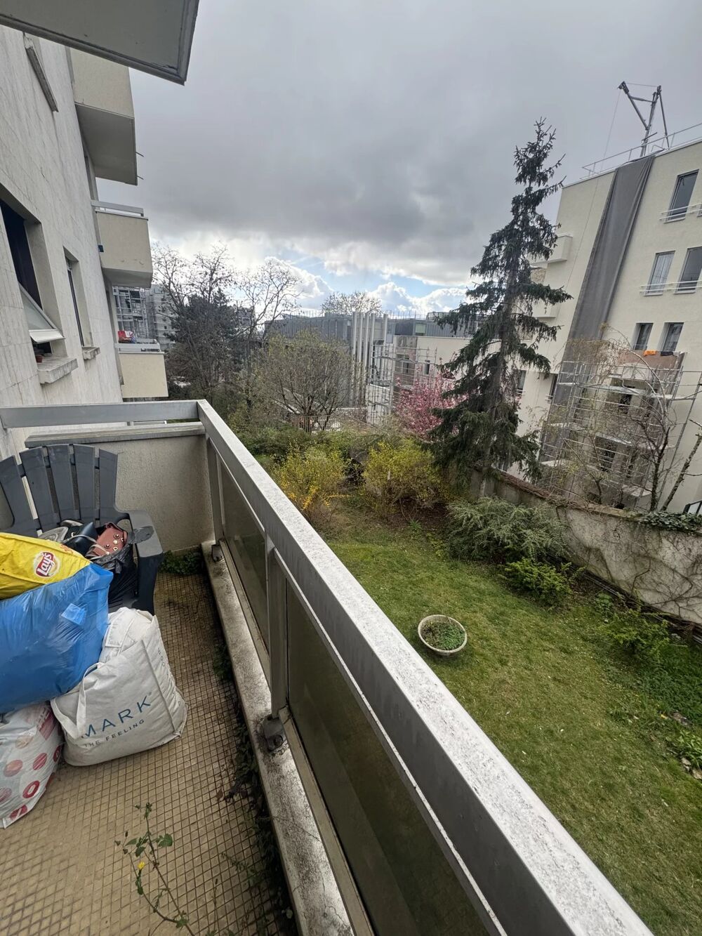 Vente Appartement 3 pièces calme balcon cave parking Paris 19