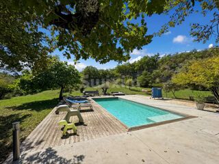  Maison  vendre 10 pices 280 m