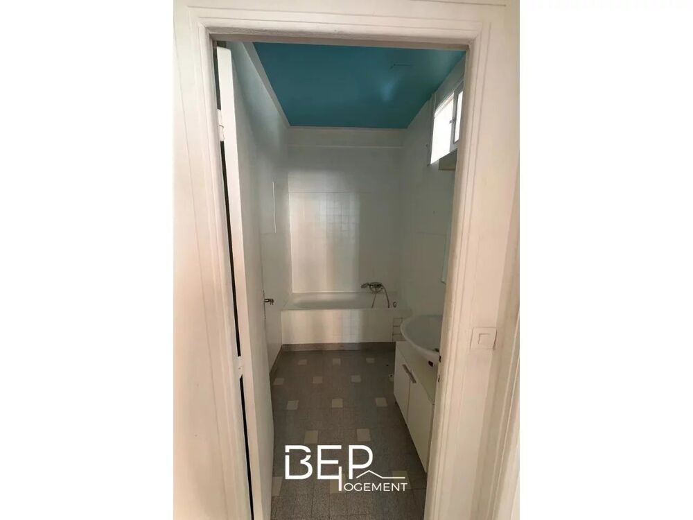 Location Appartement Trois pièces de 78m² avec cave et parking Nice