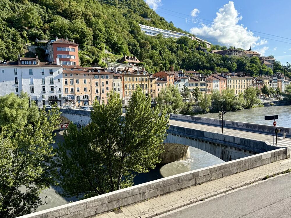 Appartement de charme avec vue sur la Bastille  Quai Créqui à G